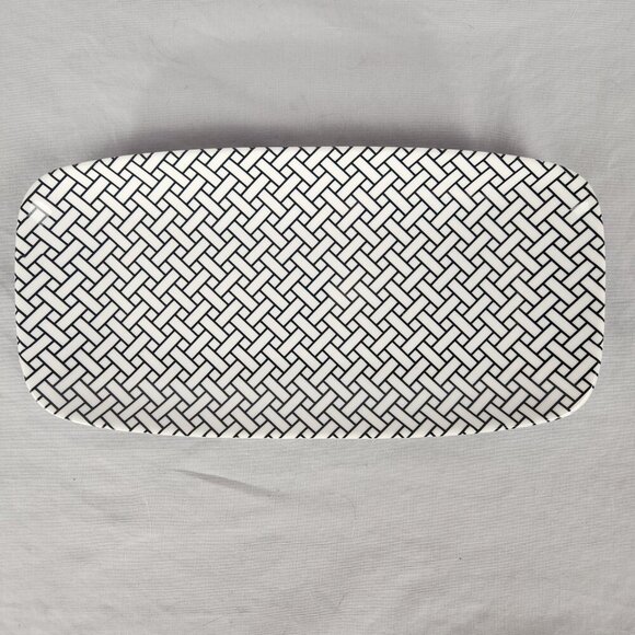 Tar Hong Rectangle Sushi Plates Set of 4 Black White Melamine Dishwasher Safe - Picture 5 of 11